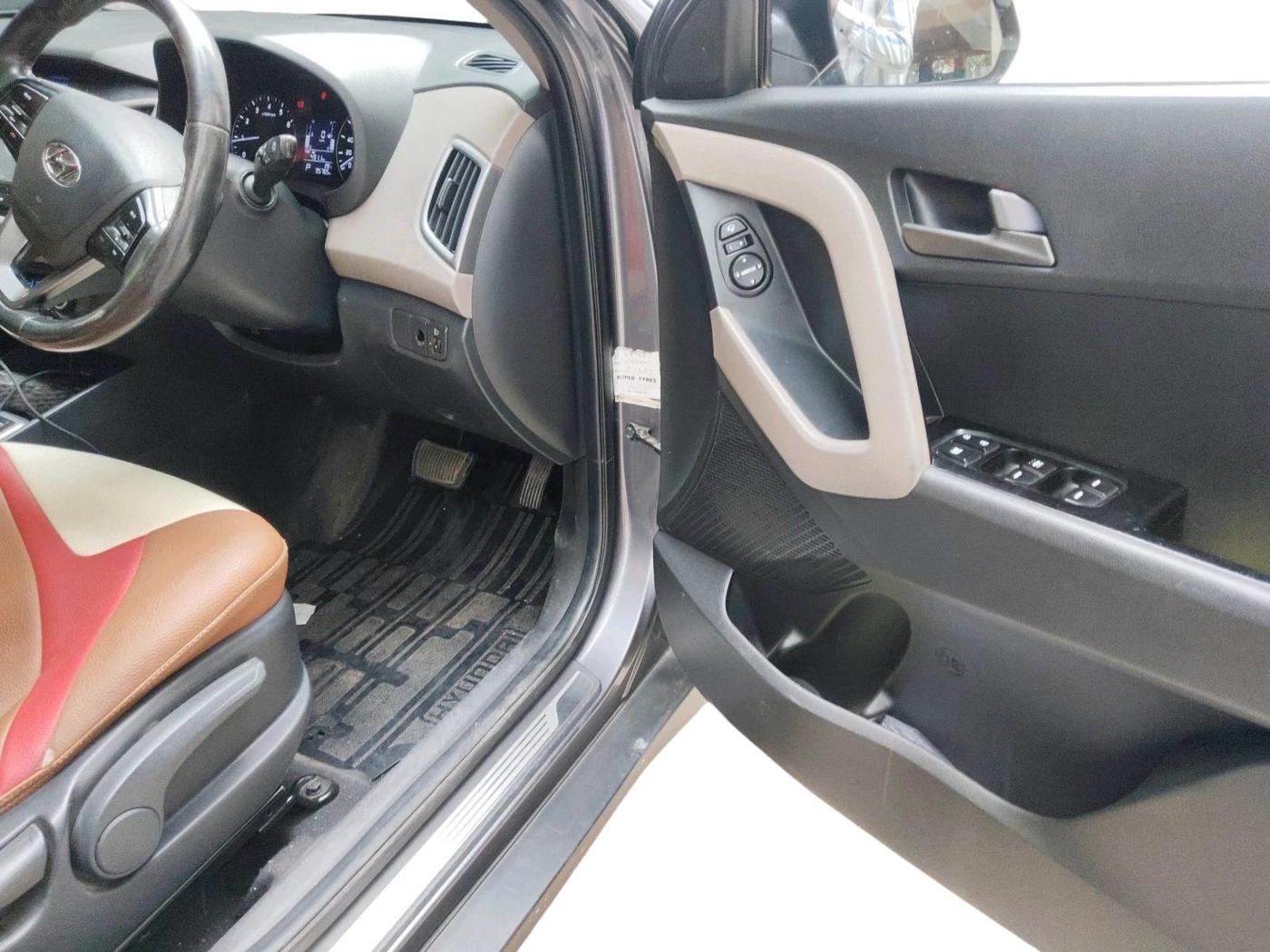2017 Hyundai Creta SX PLUS AT 1.6 PETROL, Petrol, Automatic, 95,768 km, interior