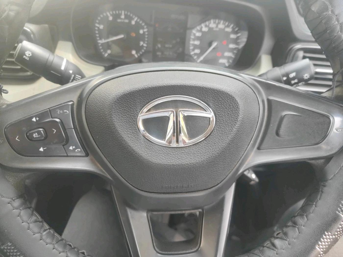 2022 Tata PUNCH ADVENTURE MT, Petrol, Manual, 1,44,118 km, interior