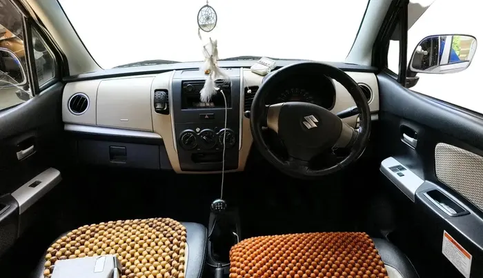 2017 Maruti Wagon R 1.0 LXI CNG, CNG, Manual, 81,366 km, interior