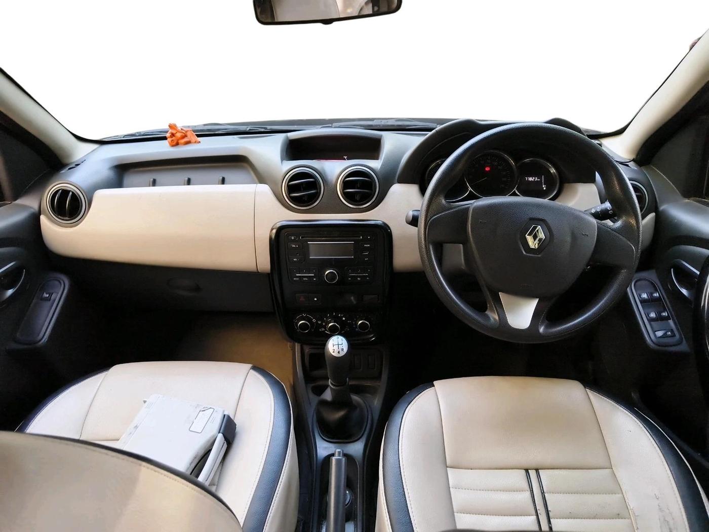 2015 Renault Duster 85 PS RXL DIESEL, Diesel, Manual, 77,823 km, interior