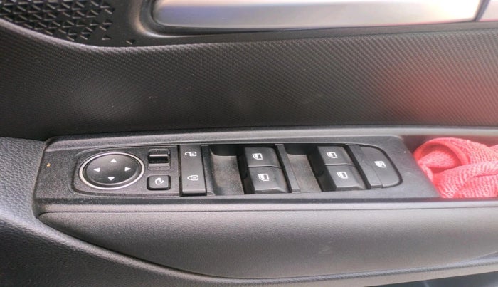 2025 KIA SONET HTK (O) 1.2 Petrol MT, Petrol, Manual, 849 km, interior