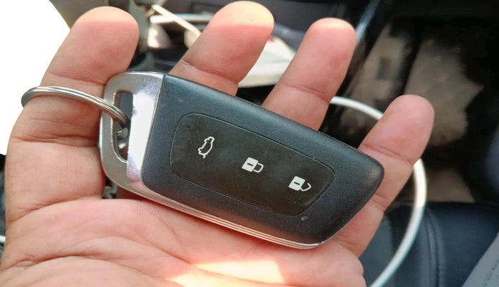 2020 MG HECTOR SHARP 1.5 DCT PETROL, Petrol, Automatic, 1,13,678 km, interior