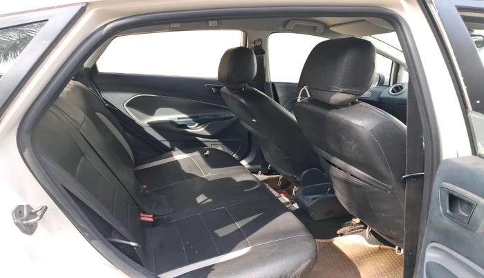 2011 Ford Fiesta STYLE DIESEL, Diesel, Manual, 1,05,594 km, interior