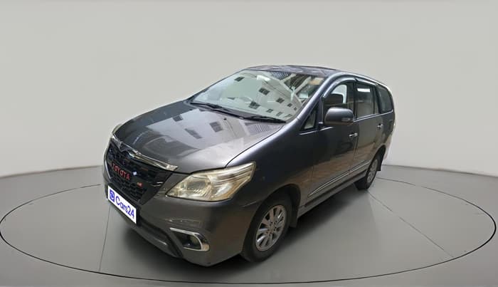 2013 Toyota Innova 2.5 VX 7 STR, Diesel, Manual, 2,16,311 km, exterior