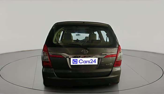 2013 Toyota Innova 2.5 VX 7 STR, Diesel, Manual, 2,16,311 km, exterior