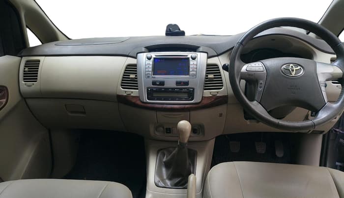 2013 Toyota Innova 2.5 VX 7 STR, Diesel, Manual, 2,16,311 km, interior