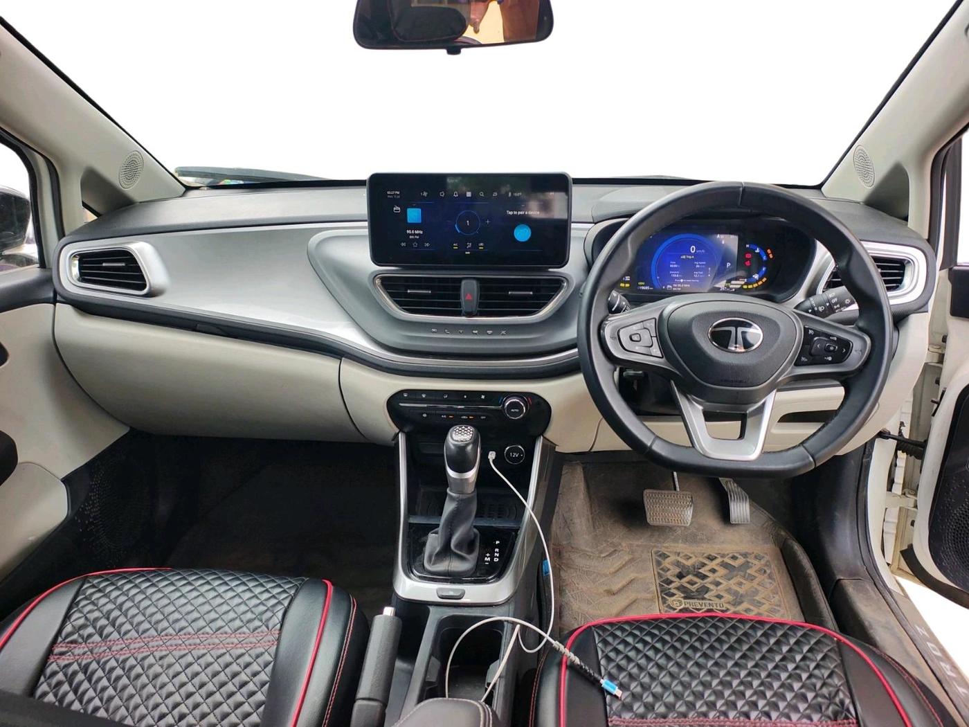 2025 Tata ALTROZ XZA Plus (S) Lux Petrol, Petrol, Automatic, 19,685 km, interior
