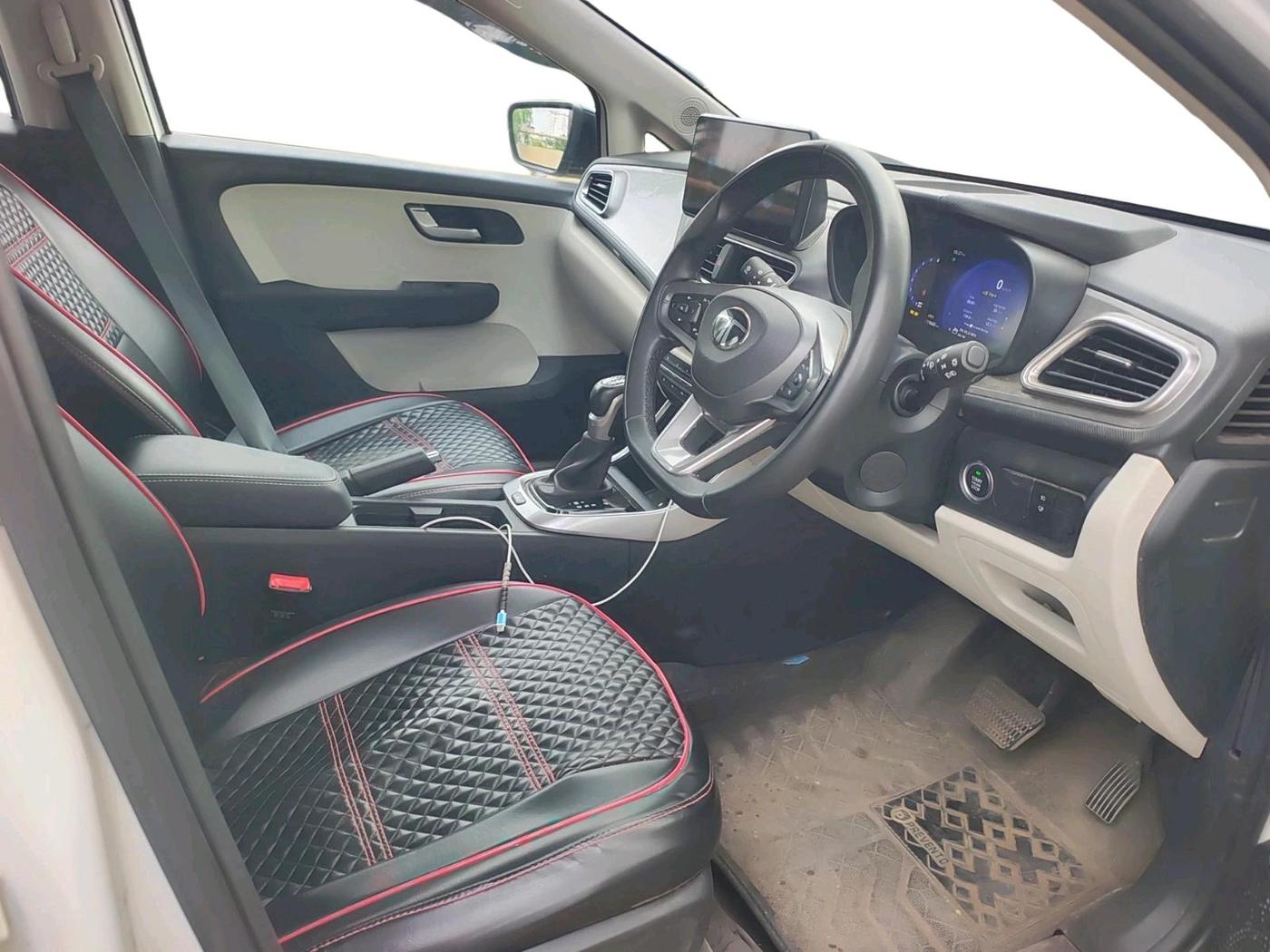 2025 Tata ALTROZ XZA Plus (S) Lux Petrol, Petrol, Automatic, 19,685 km, interior
