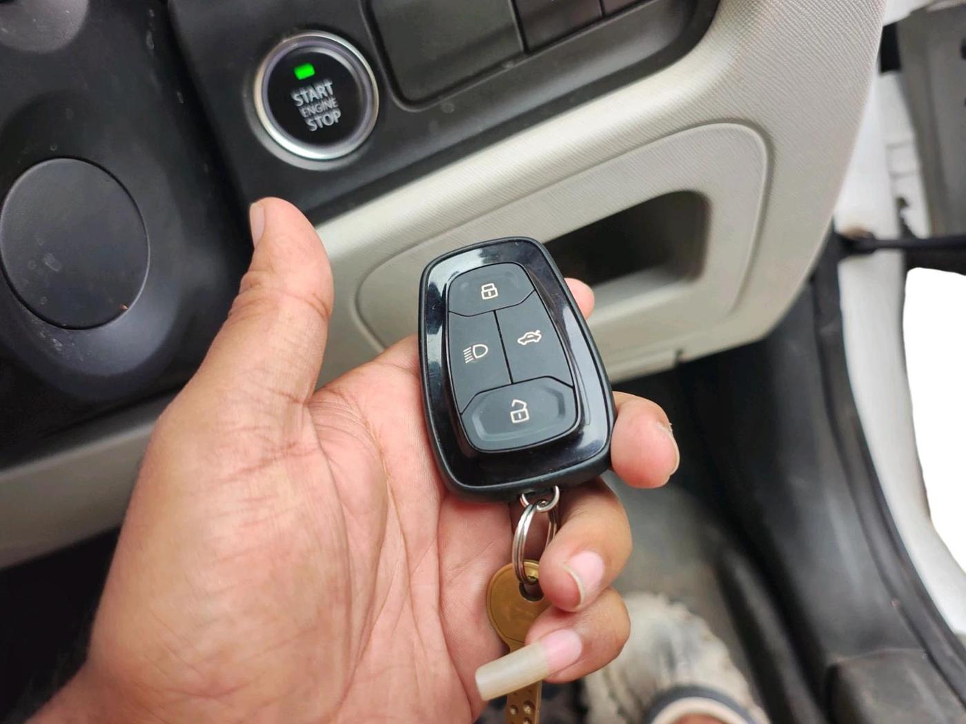 2025 Tata ALTROZ XZA Plus (S) Lux Petrol, Petrol, Automatic, 19,685 km, interior