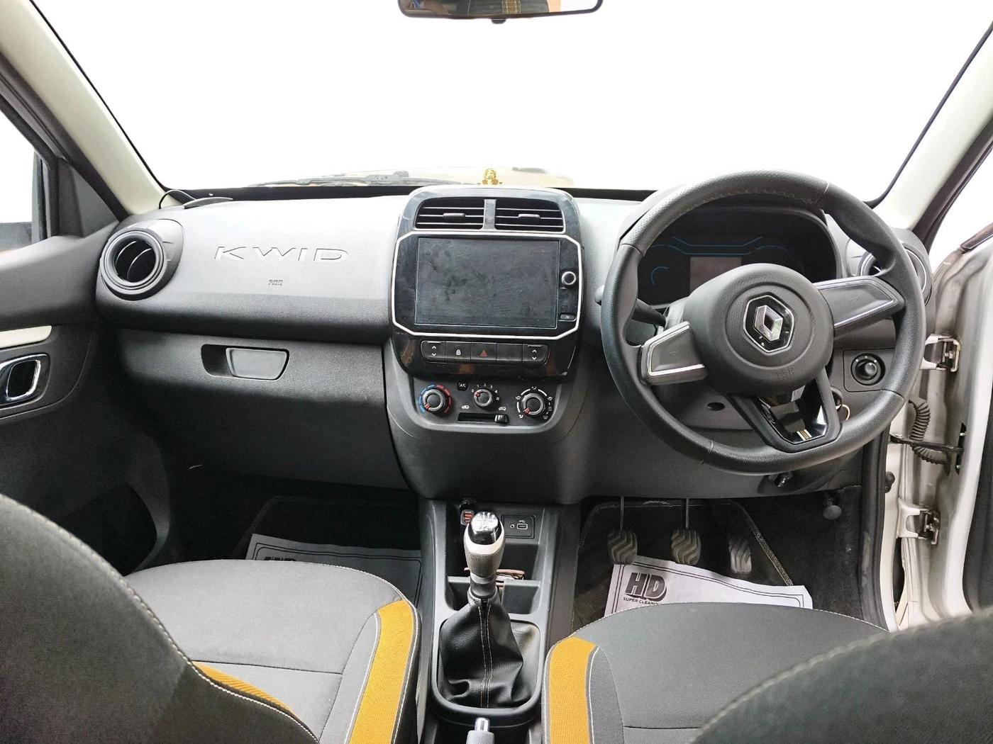 2022 Renault Kwid CLIMBER MT 1.0, Petrol, Manual, 12,966 km, interior