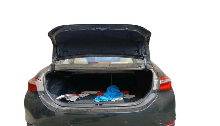 2015 Toyota Corolla Altis GL PETROL, Petrol, Manual, 77,226 km, exterior