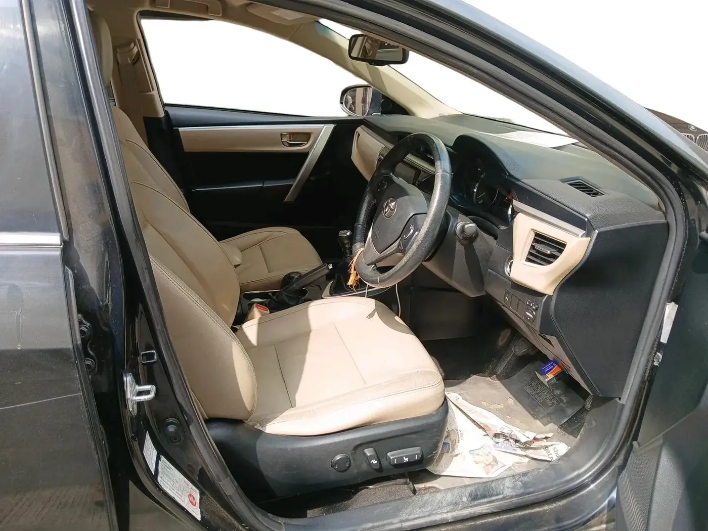 2015 Toyota Corolla Altis GL PETROL, Petrol, Manual, 77,226 km, interior