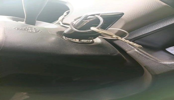 2013 Maruti Wagon R 1.0 LXI CNG, CNG, Manual, 1,48,265 km, interior