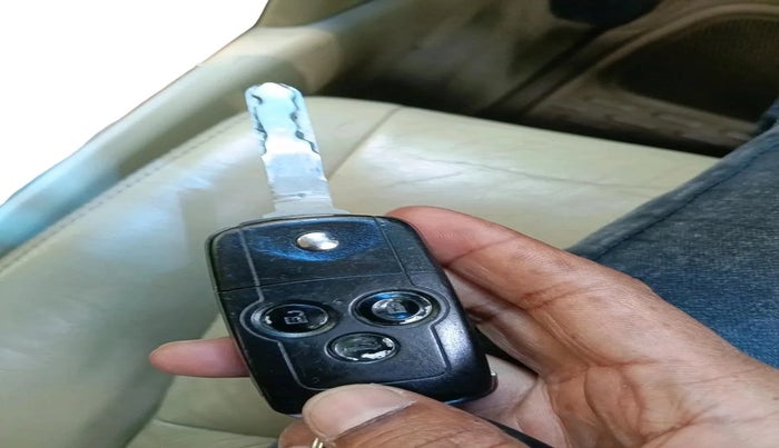 2011 Honda Accord 2.4L I-VTEC MT, Petrol, Manual, 1,21,551 km, interior