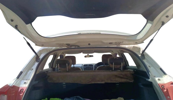 2020 Maruti Vitara Brezza VXI, Petrol, Manual, 2,15,552 km, exterior