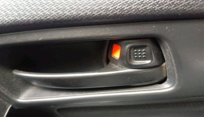 2020 Maruti Vitara Brezza VXI, Petrol, Manual, 2,15,552 km, interior