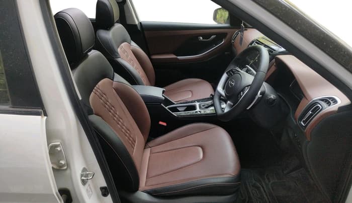 2024 Hyundai ALCAZAR 1.5 SIGNATURE (O) TURBO DCT 7, Petrol, Automatic, 16,837 km, interior