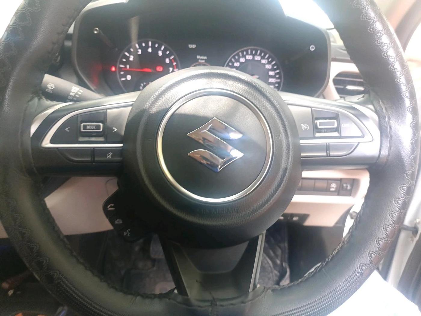 2025 Maruti Dzire ZXi Plus, Petrol, Manual, 9,041 km, interior