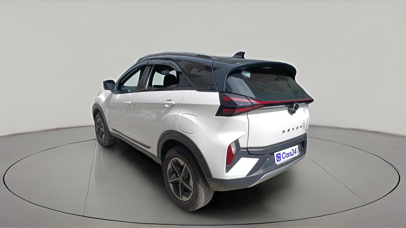 2024 Tata NEXON Fearless Plus (PS) 1.2 iCNG 6MT Dual Tone, CNG, Manual, 38,212 km, exterior