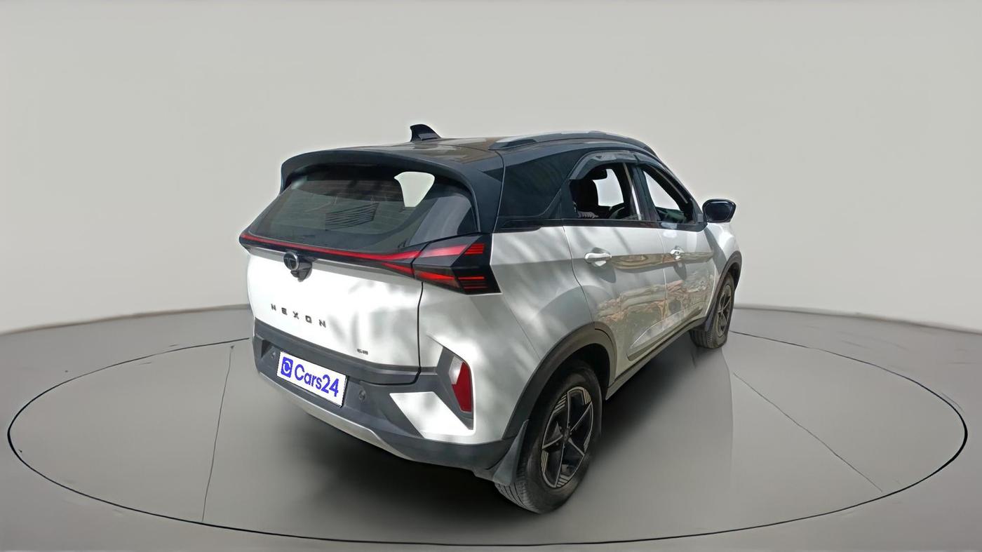 2024 Tata NEXON Fearless Plus (PS) 1.2 iCNG 6MT Dual Tone, CNG, Manual, 38,212 km, exterior