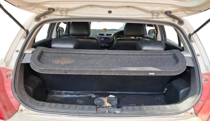 2013 Maruti Swift VXI, Petrol, Manual, 97,945 km, exterior