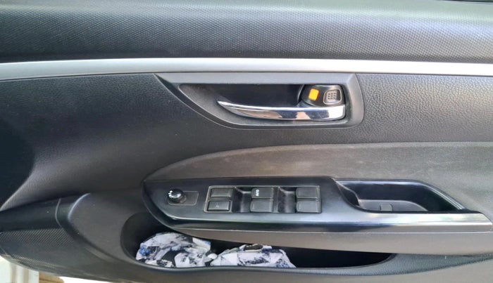 2013 Maruti Swift VXI, Petrol, Manual, 97,945 km, interior