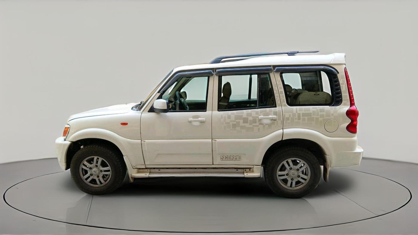 2013 Mahindra Scorpio VLX 2WD BS-III, Diesel, Manual, 3,77,579 km, exterior