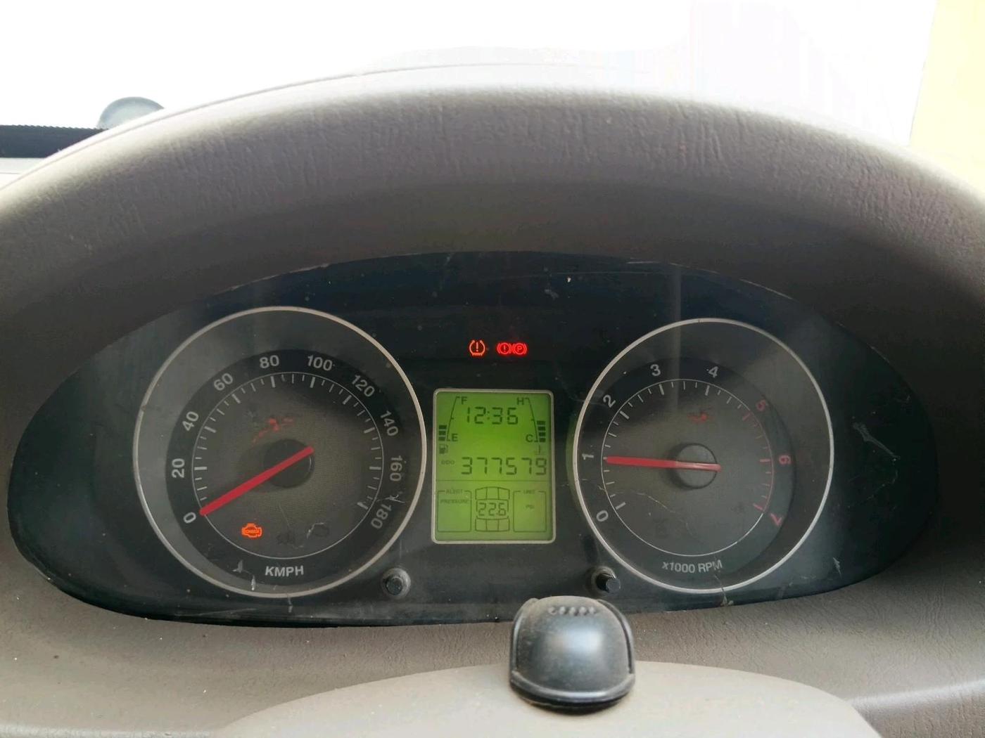 2013 Mahindra Scorpio VLX 2WD BS-III, Diesel, Manual, 3,77,579 km, interior