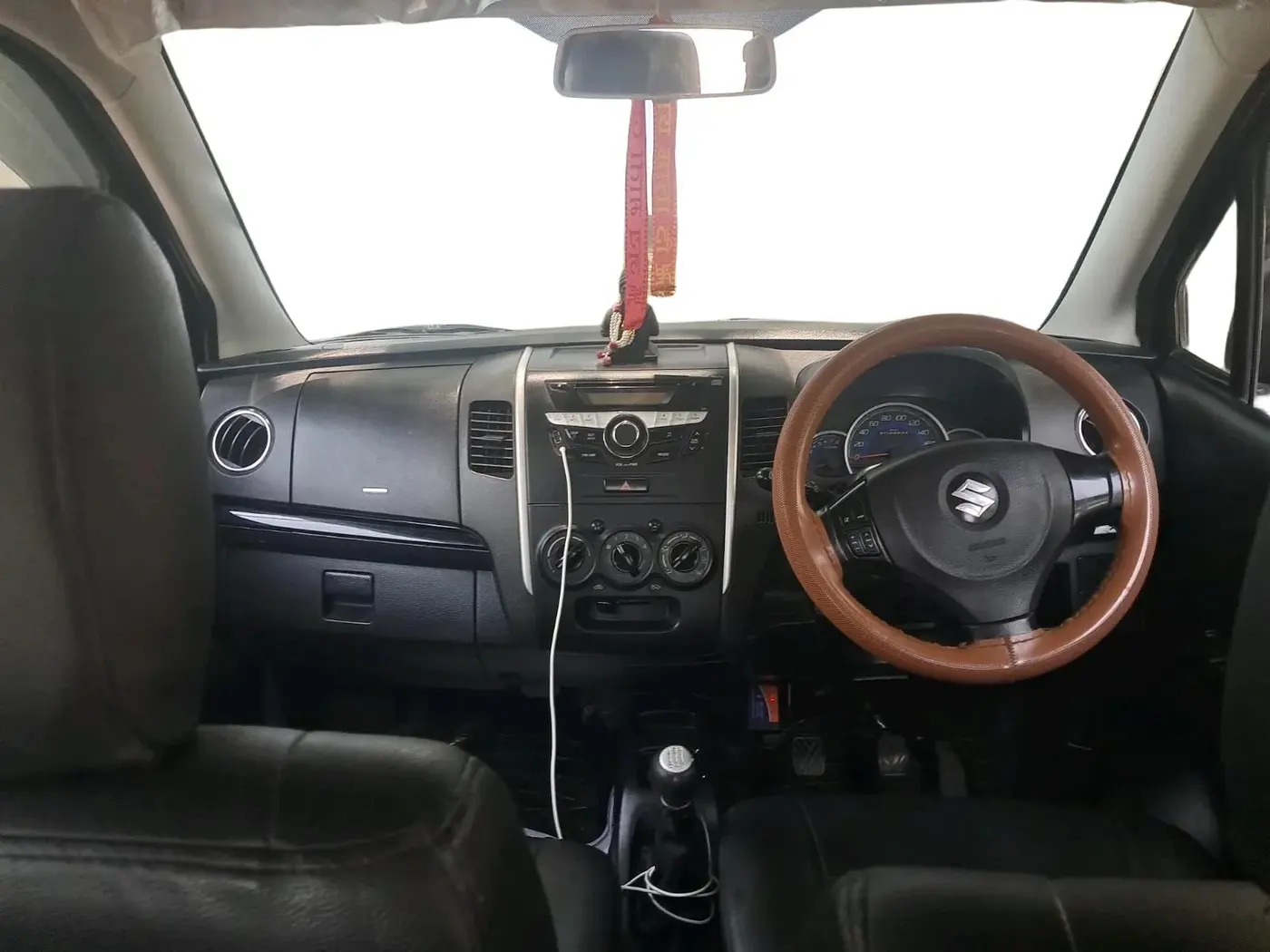 2015 Maruti Wagon R Stingray VXI, Petrol, Manual, 90,247 km, interior
