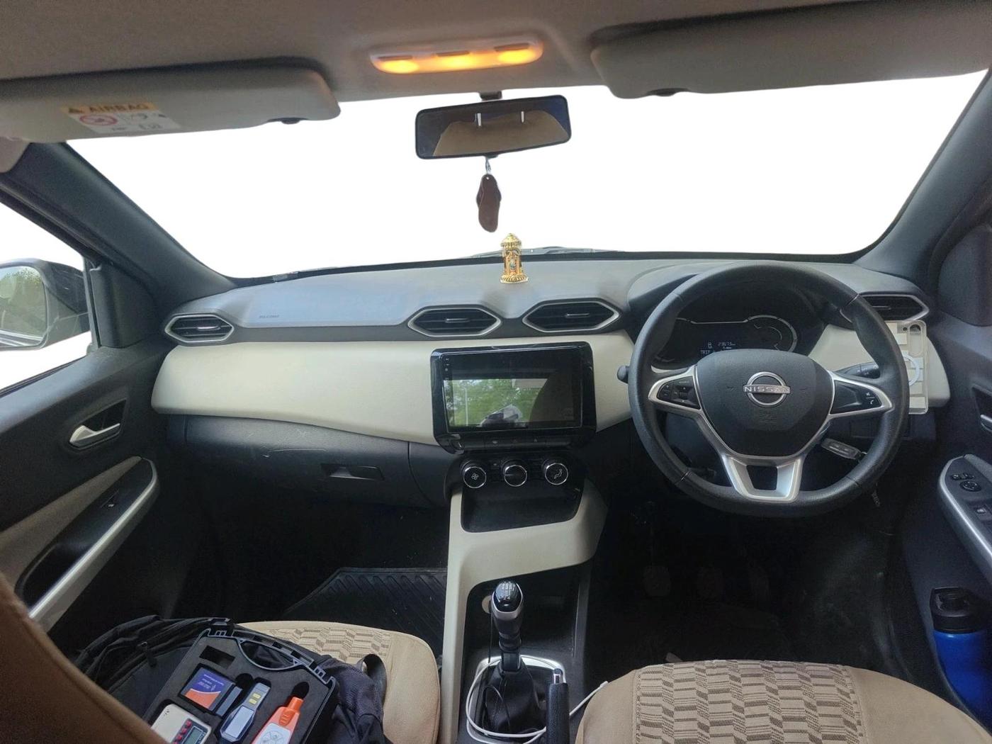 2022 Nissan MAGNITE XV EXECUTIVE, Petrol, Manual, 23,673 km, interior