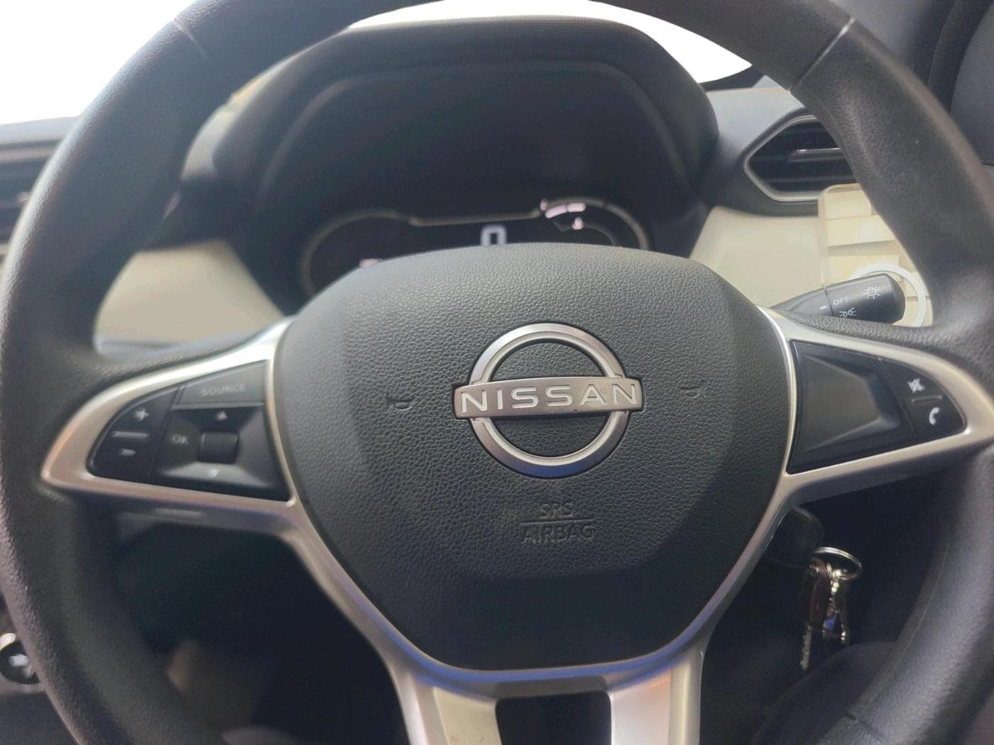 2022 Nissan MAGNITE XV EXECUTIVE, Petrol, Manual, 23,673 km, interior