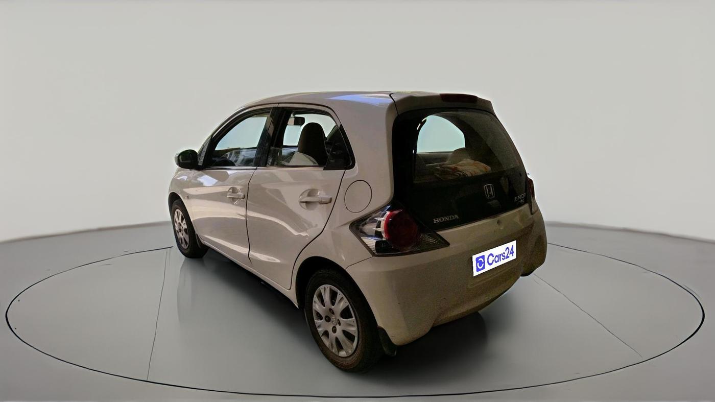 2013 Honda Brio S MT, Petrol, Manual, 1,24,904 km, exterior