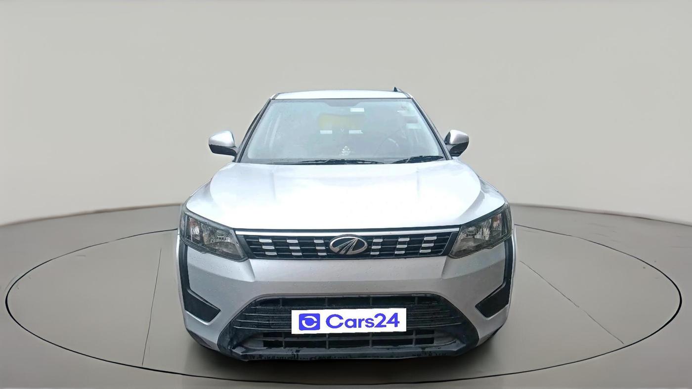2019 Mahindra XUV300 W6 1.5 DIESEL, Diesel, Manual, 35,869 km, exterior
