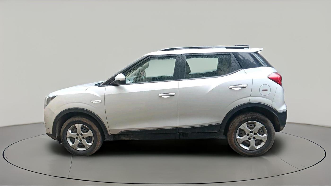 2019 Mahindra XUV300 W6 1.5 DIESEL, Diesel, Manual, 35,869 km, exterior
