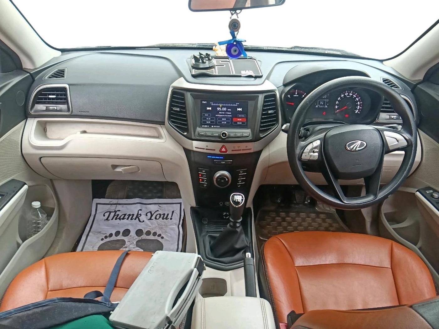 2019 Mahindra XUV300 W6 1.5 DIESEL, Diesel, Manual, 35,869 km, interior