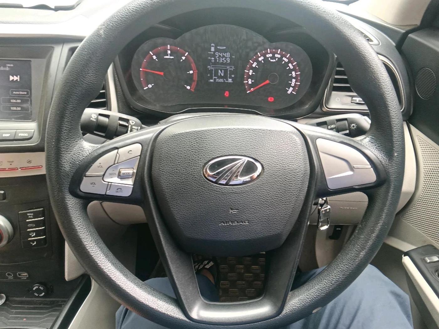 2019 Mahindra XUV300 W6 1.5 DIESEL, Diesel, Manual, 35,869 km, interior