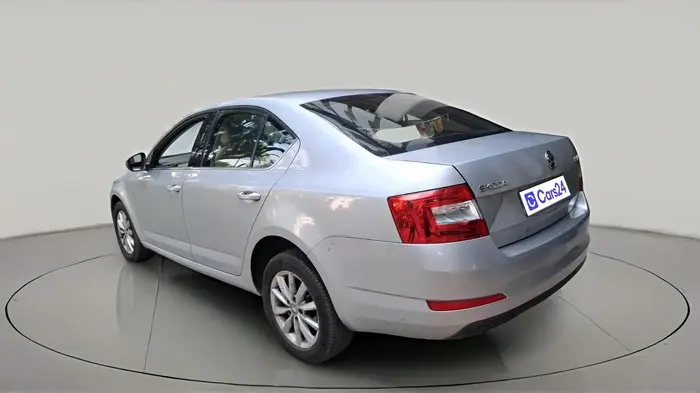 2016 Skoda Octavia 2.0 TDI CR STYLE PLUS AT, Diesel, Automatic, 2,34,575 km, exterior