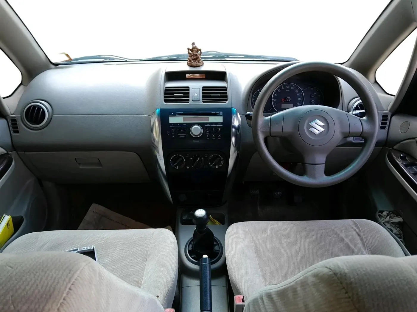 2011 Maruti SX4 VDI, Diesel, Manual, 1,53,197 km, interior