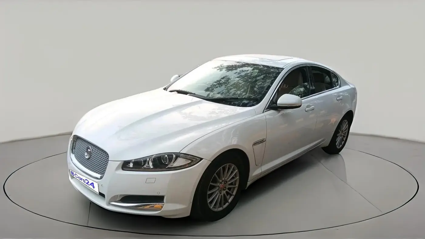 2014 Jaguar XF 2.2 DIESEL LUXURY, Diesel, Automatic, 1,01,685 km, exterior