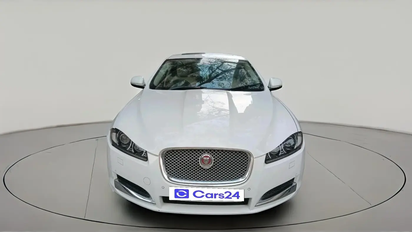2014 Jaguar XF 2.2 DIESEL LUXURY, Diesel, Automatic, 1,01,685 km, exterior