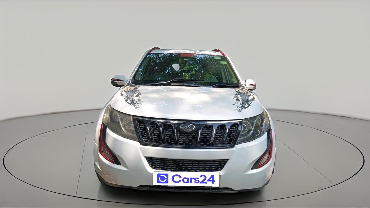 2017 Mahindra XUV500 W10, Diesel, Manual, 1,63,319 km, exterior