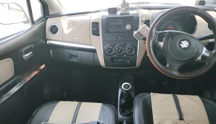 2017 Maruti Wagon R 1.0 LXI CNG (O), CNG, Manual, 1,45,614 km, interior