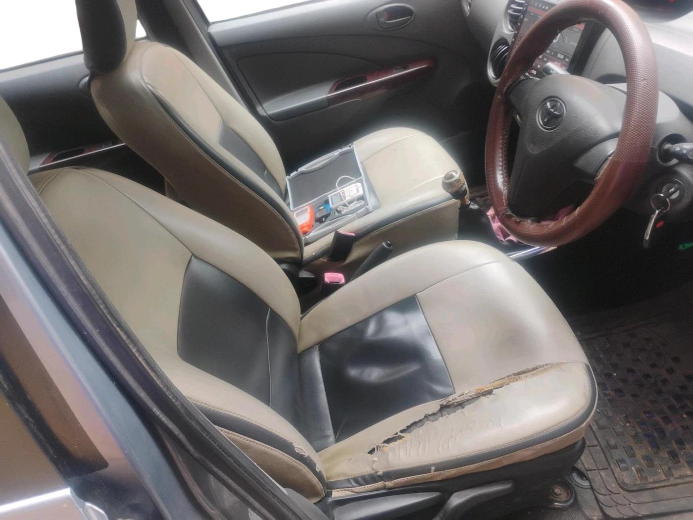 2013 Toyota Etios G, Petrol, Manual, 1,47,827 km, interior