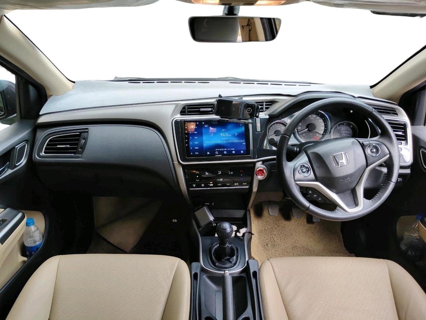 2017 Honda City 1.5L I-VTEC VX, Petrol, Manual, 32,993 km, interior