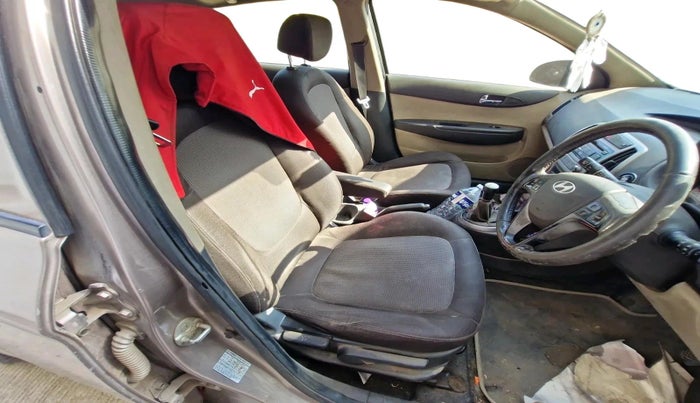 2013 Hyundai i20 ASTA 1.2, CNG, Manual, 1,13,895 km, interior