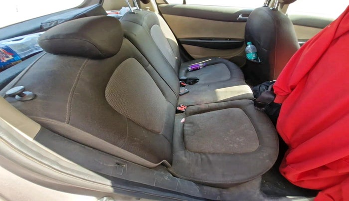 2013 Hyundai i20 ASTA 1.2, CNG, Manual, 1,13,895 km, interior