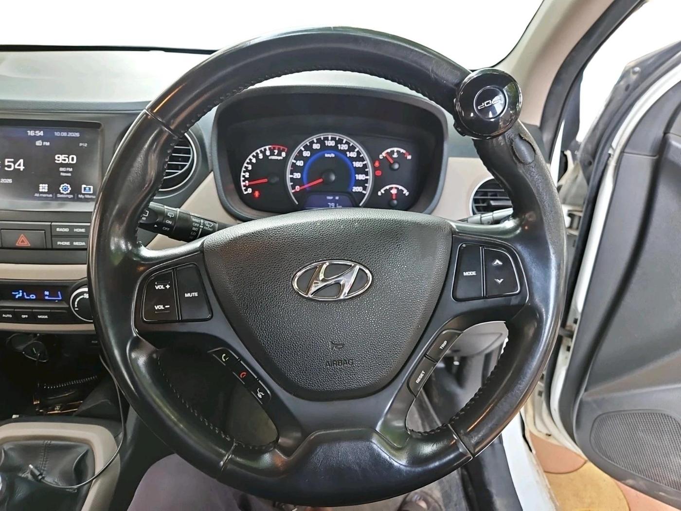 2018 Hyundai Grand i10 ASTA 1.2 KAPPA VTVT, CNG, Manual, 80,785 km, interior