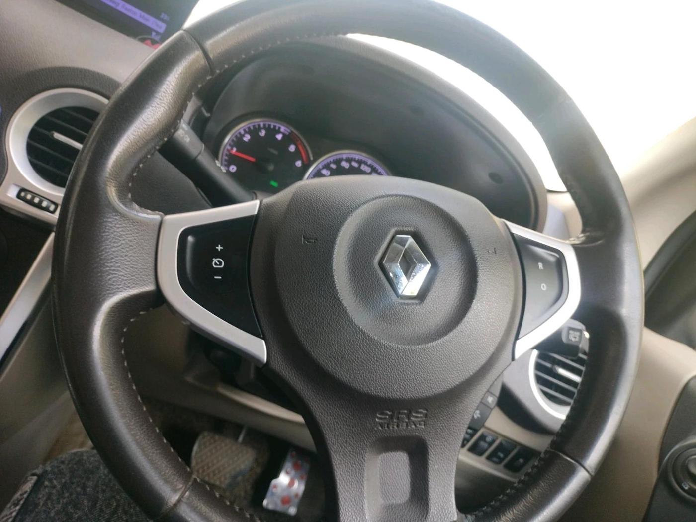 2013 Renault Koleos 4x4 AT, Diesel, Automatic, 1,08,295 km, interior