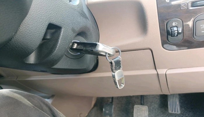 2020 Mahindra Bolero B6 (O), Diesel, Manual, 35,444 km, interior