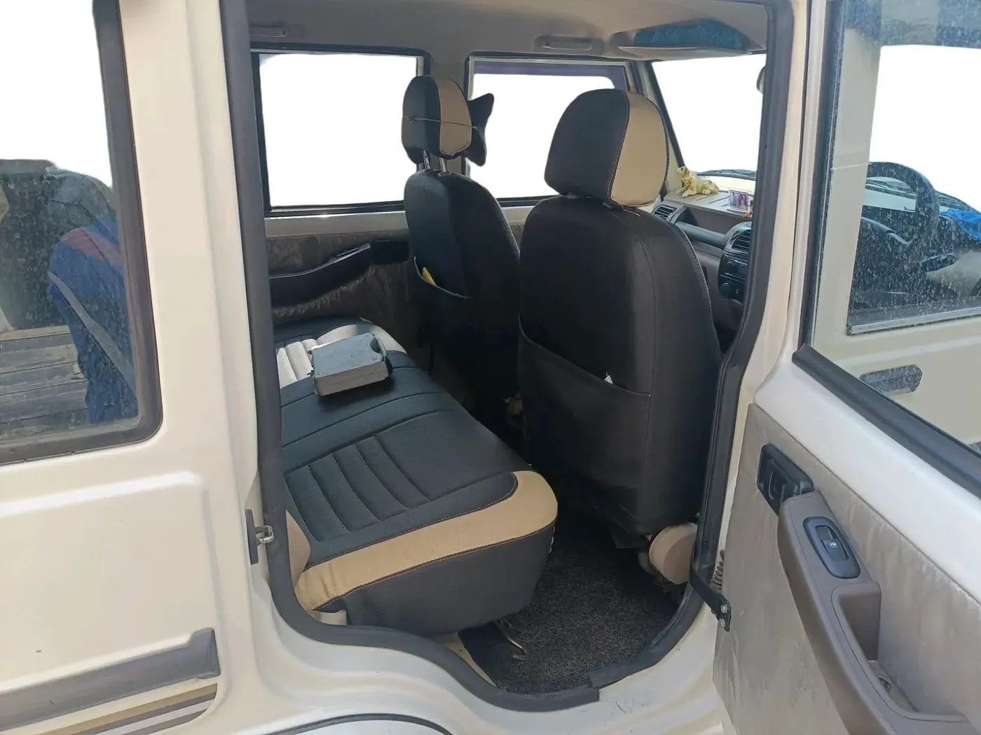 2020 Mahindra Bolero B6 (O), Diesel, Manual, 35,444 km, interior